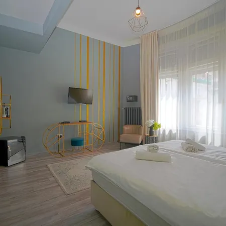 Bed & Breakfast W Urban 4*