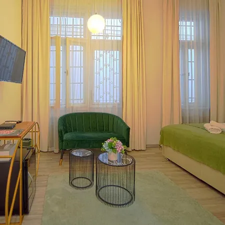 W Urban 4* Budapeszt